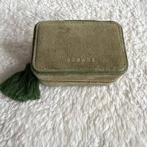 🌟 New Sezane velvet Jewelry Box